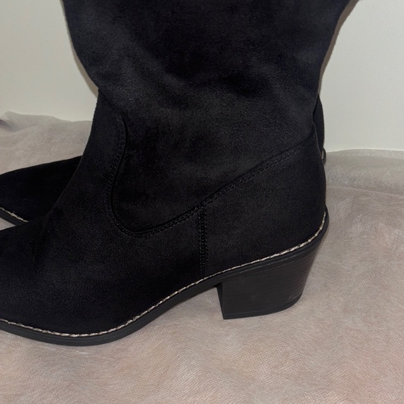 Shoes - Elegant Black Women's Boots